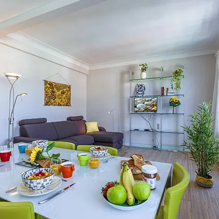 Berlioz 1 - Center 2 - Last Floor Appartement *